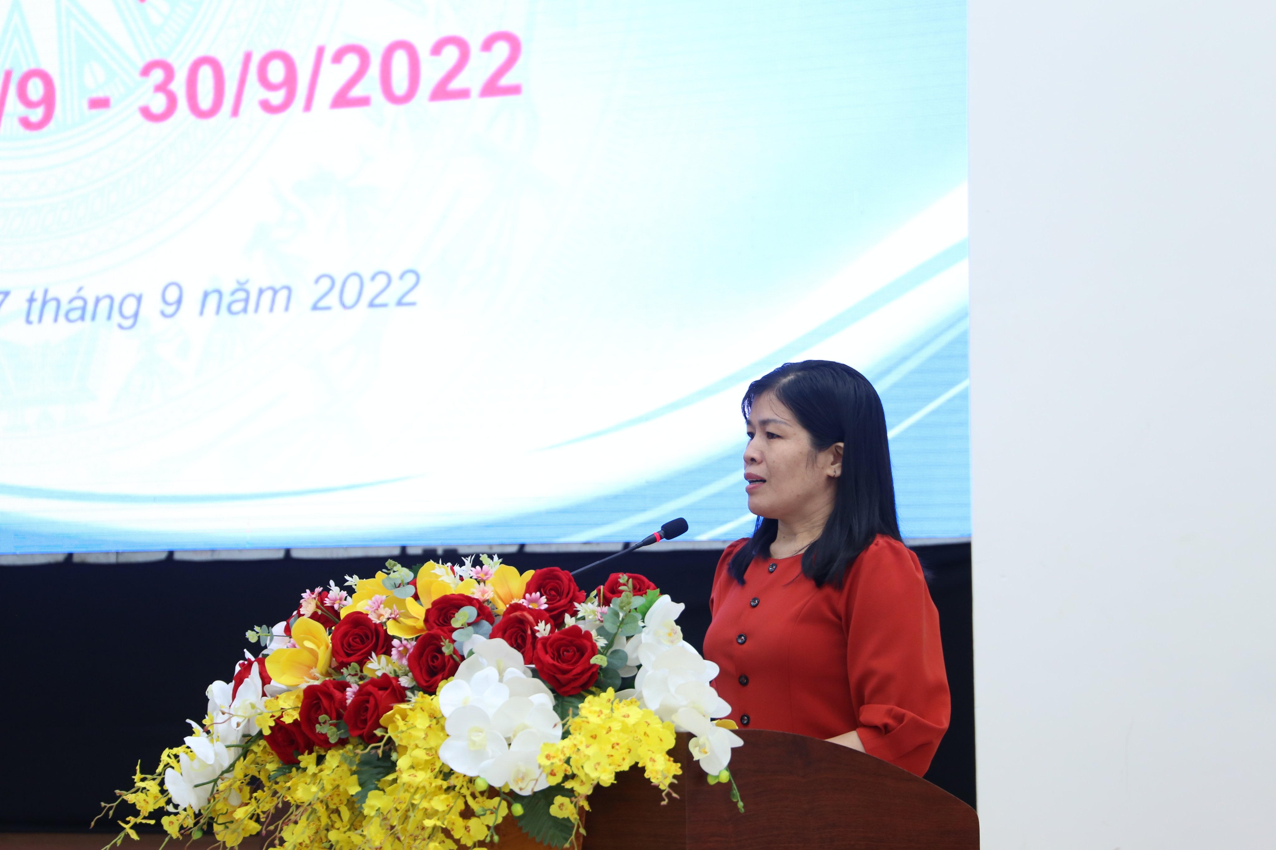 Bà Nguyễn Thụy Phương Hiếu – Phó Giám đốc Sở Văn hóa, Thể thao và Du lịch phát biểu khai mạc Lớp bồi dưỡng.